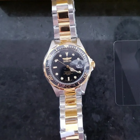 Invicta mens watch - Picture 2 of 4